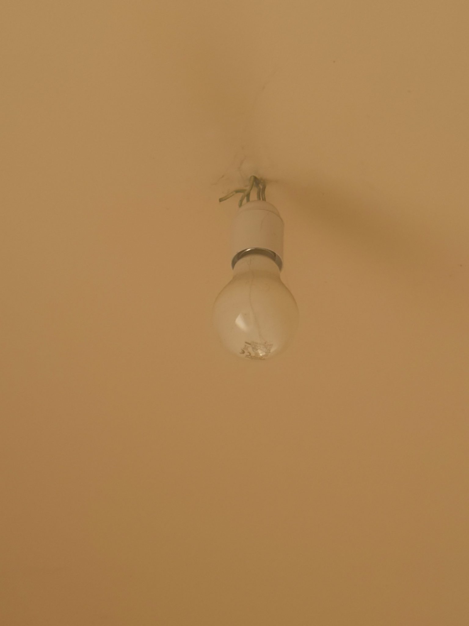 Installation de luminaire simple à Caen